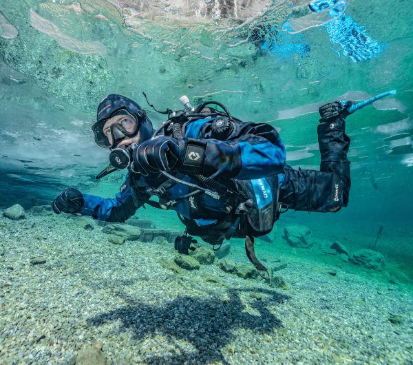 drysuit-RS351-dive-regulator-TR80-mask-CU50-UW-6A8886-2-DYNAMICNORD